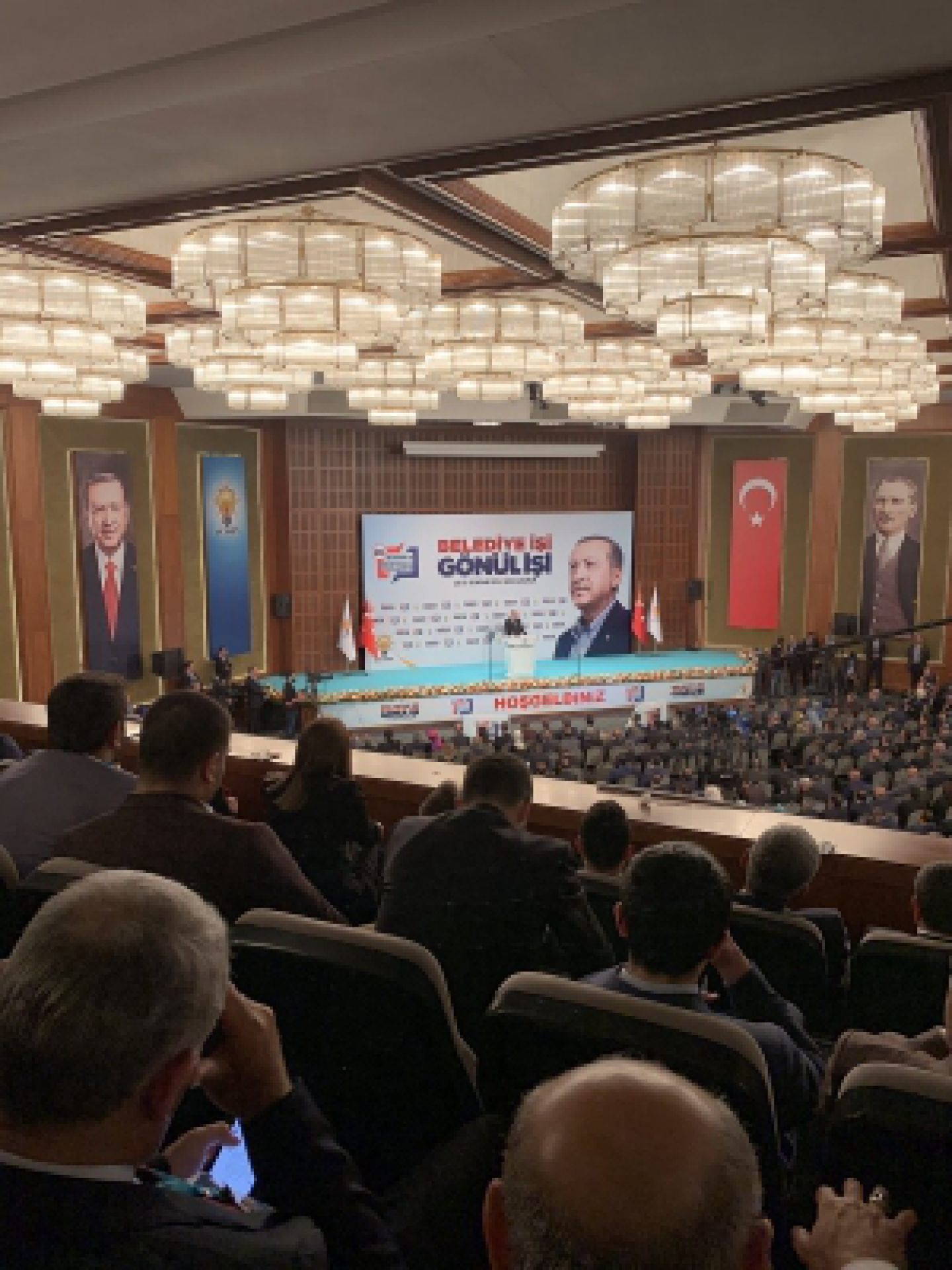 Belediye Başkanımız Mehmet Zeki DİRİK, AK Parti Genel Başkan Yardımcısı Cevdet YILMAZ, Bingöl Belediye Başkanı Erdal ARIKAN ile birlikte Ak Parti'nin Ankara Kızılcahamam'da düzenlediği...